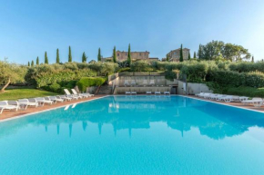 Palazzo Monaci-Appartamento con piscina nelle crete Senesi Asciano